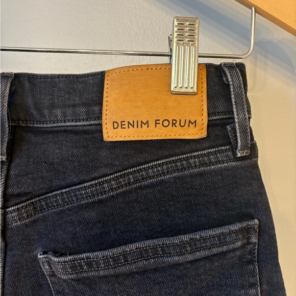 Denim Forum The Arlo Jean Short shorts. High-Waisted with a Frayed Hem size 25 - Picture 5 of 6